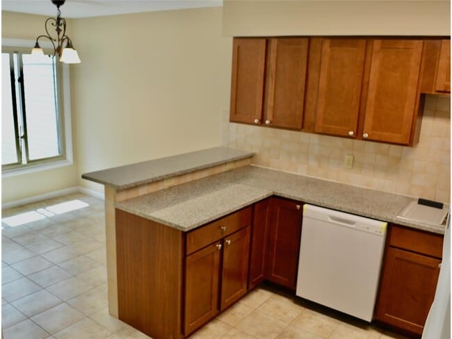 Building Photo - 335 Elan Ct