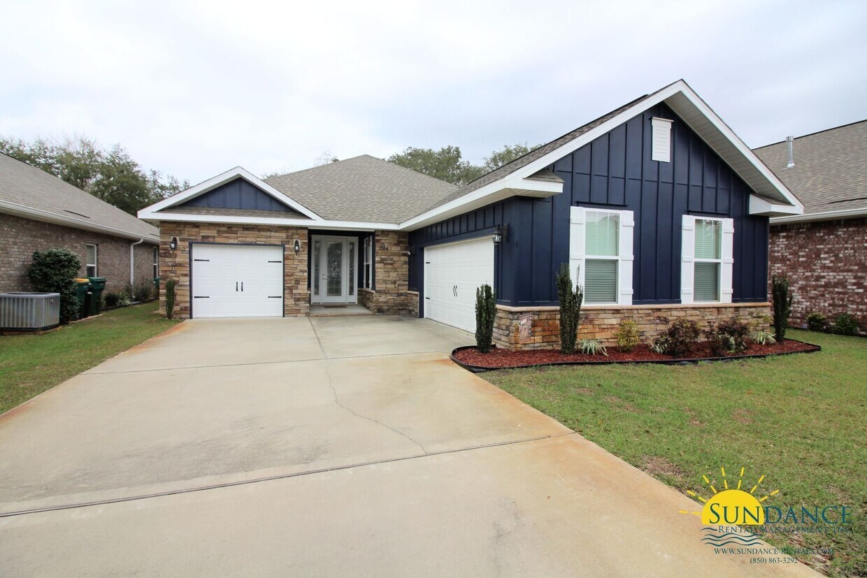 Foto principal - Gorgeous 4 Bedroom Home in Shalimar