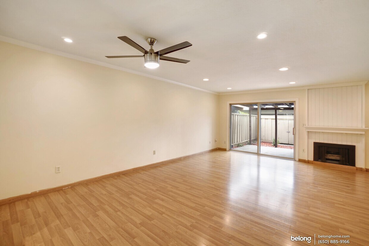 Primary Photo - 1305 Weepinggate Ln