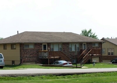 Building Photo - 106-110 E South Ave