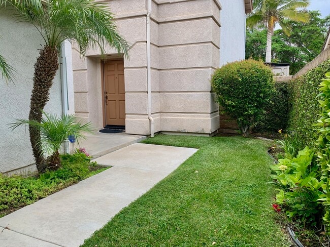 Foto del edificio - 2760 Irongate Pl