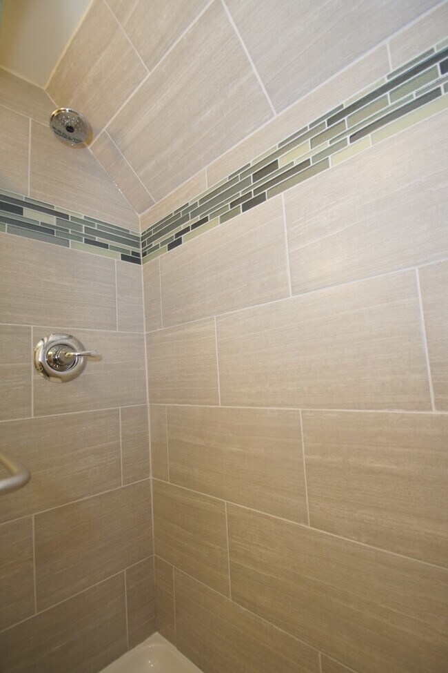 Foto del edificio - 744 S 18th St