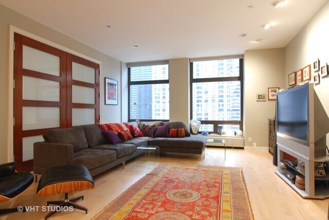 Foto del edificio - 680 N Lake Shore Dr