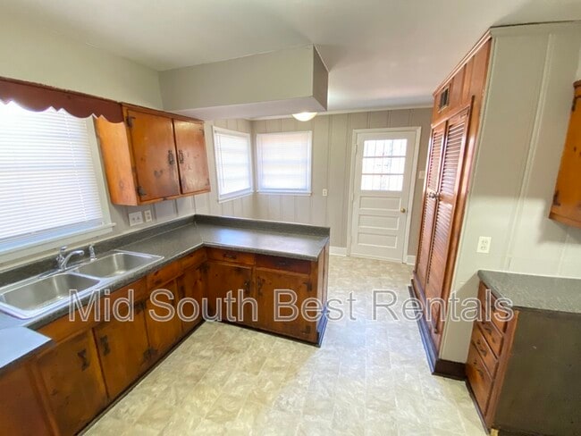 Building Photo - 3455 Knight Rd