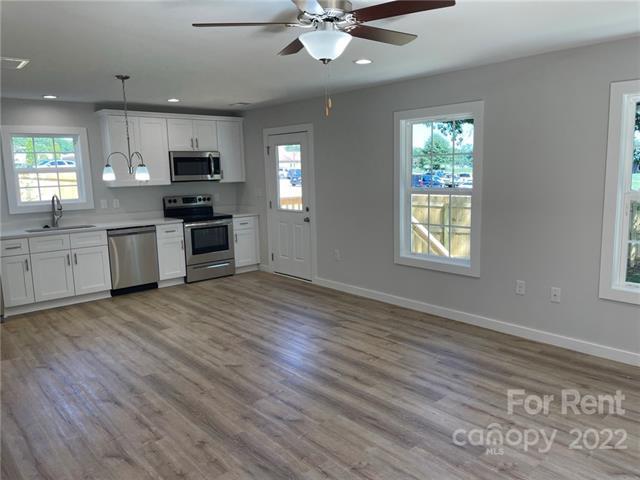 Building Photo - 305 Wingate Ct