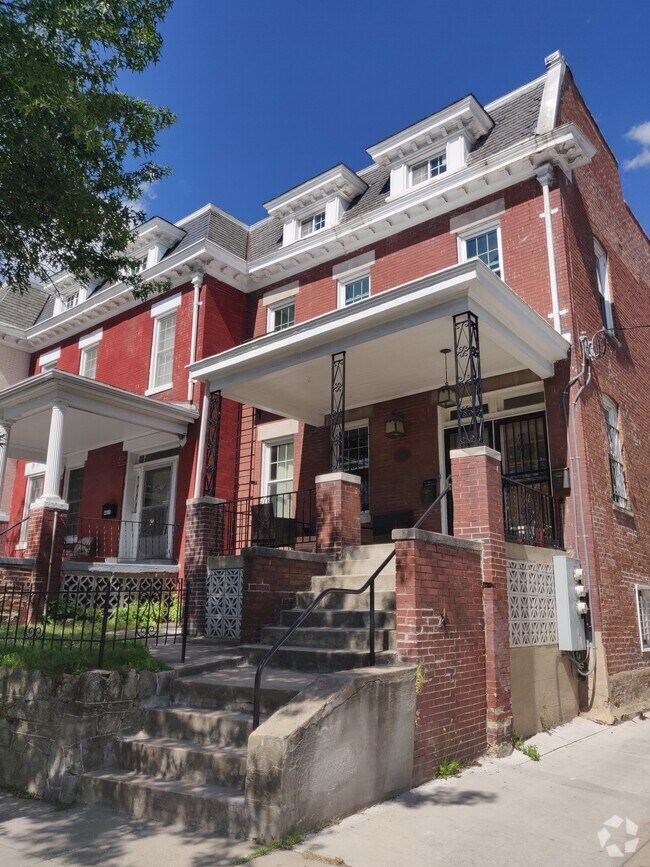 Petworth Apartments for Rent with a Yard Washington, DC 9 Rentals