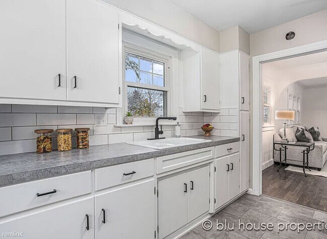 Building Photo - 2 br, 1 bath House - 1136 Merritt St SE