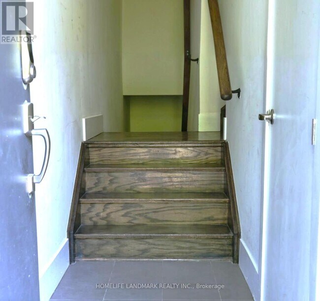 Building Photo - 41 Ambler Ln