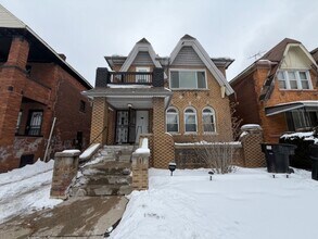 Building Photo - 3824 Tyler St