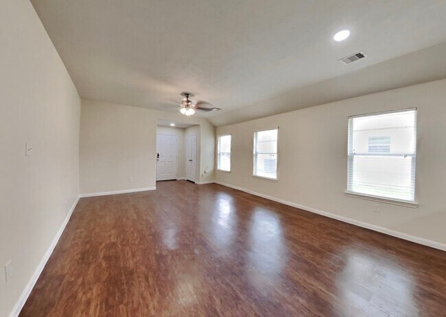 Foto del edificio - 12623 Mountain Daisy Rd