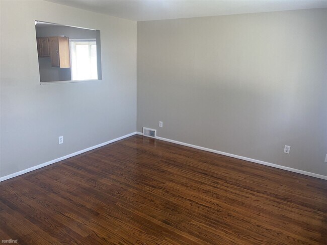 Building Photo - 3 br, 1 bath House - 22366 Columbus Ave