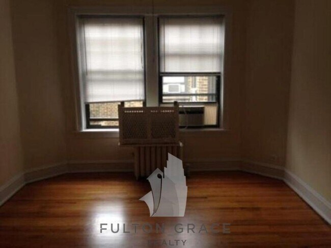 Foto del edificio - 2336 W Addison St