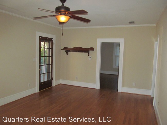 Building Photo - 2250 Rosewood Ave