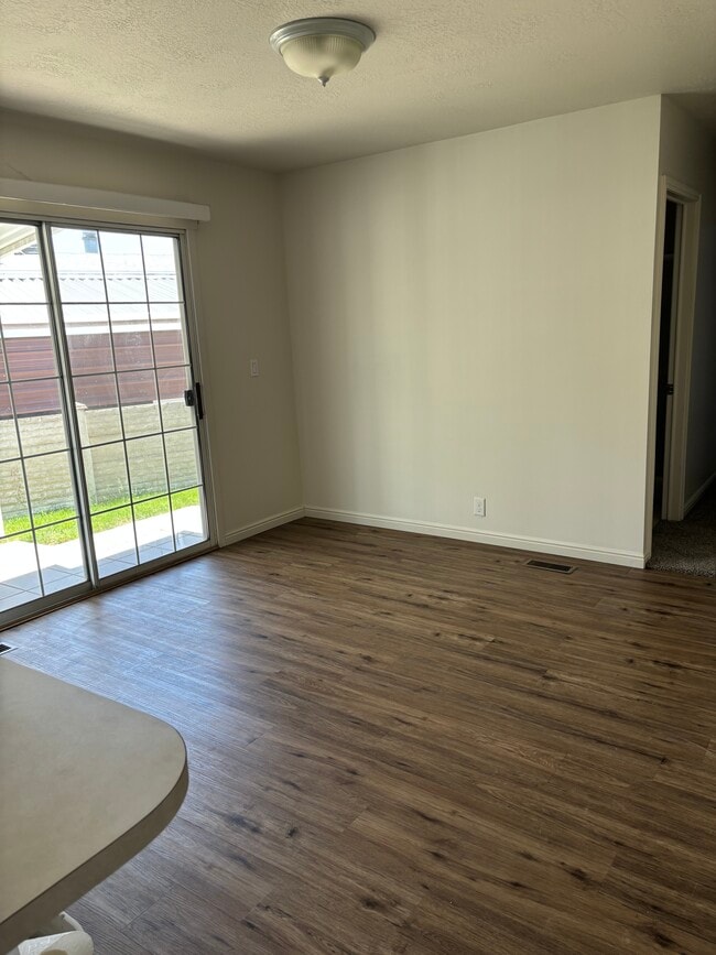 Building Photo - 9872 S Evening Moon Way