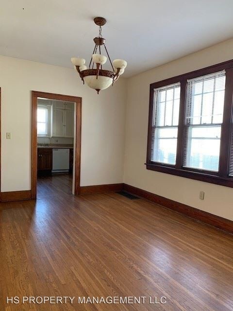 Foto del edificio - 425-427 E Cherry St