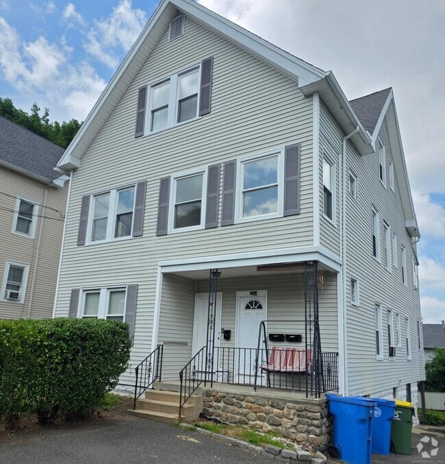 Building Photo - 28 Starview Ave