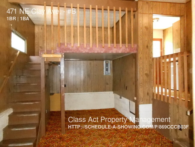 Building Photo - 471 NE Clay Ave
