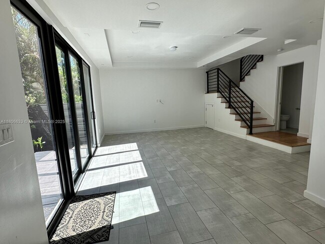 Foto del edificio - 722 NE 15th Ave