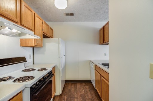 Building Photo - Pleasant View