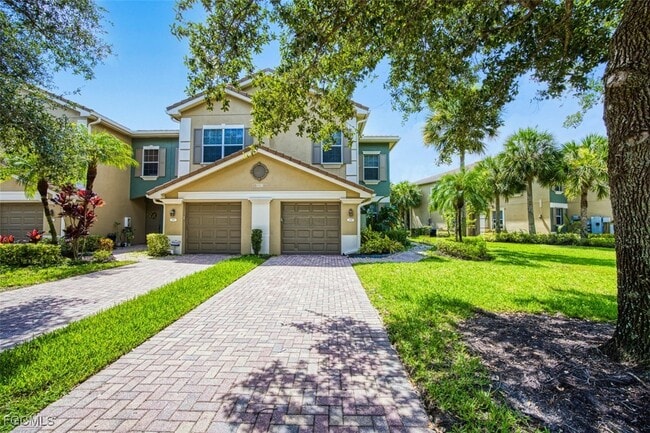 Building Photo - 3230 Cottonwood Bend