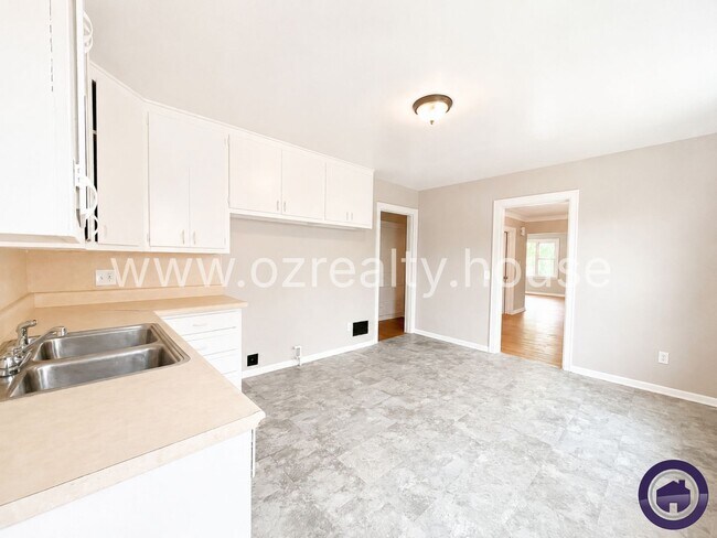 Foto del edificio - 837 Colburn St