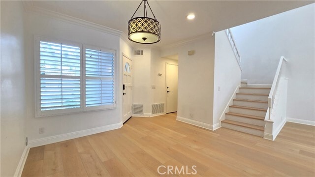 Building Photo - 144 Agostino