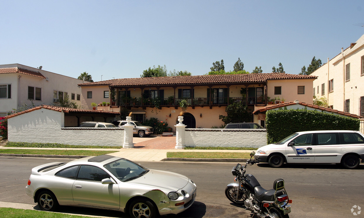 Foto del edificio - The Villa De La Fuente