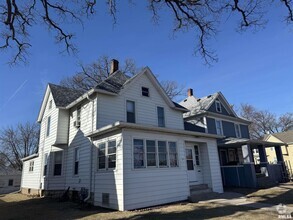 Building Photo - 1604 30th St