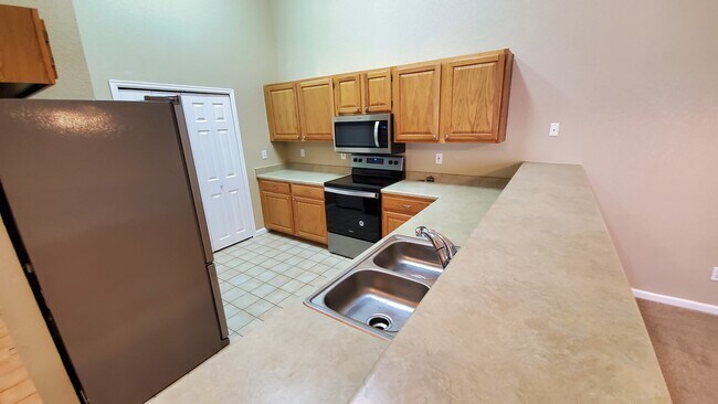 Building Photo - 12118 W Dorado Pl