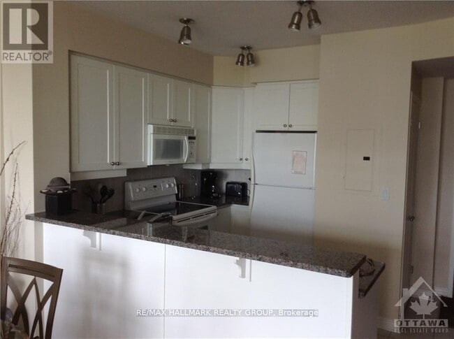 Photo du bâtiment - 570-570 Laurier Ave W
