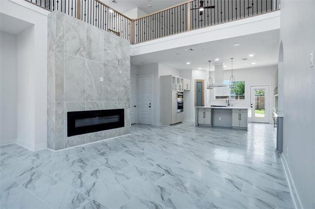 Building Photo - 400 Hideaway Ct