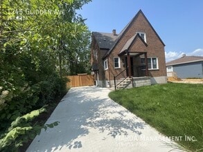 Building Photo - 1245 Glidden Ave