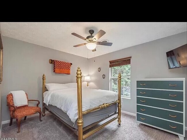 Building Photo - 4203 Iona Way