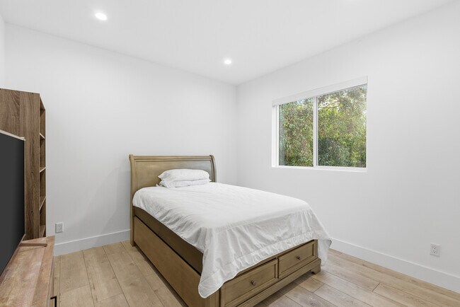Foto del edificio - 13822 Oxnard St