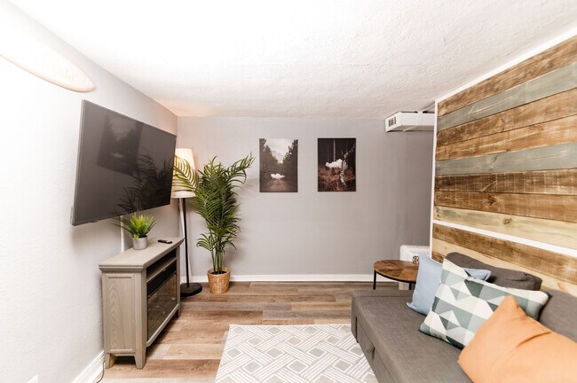 Foto del edificio - 539 Paines Ave NW