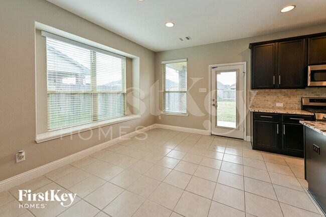 Building Photo - 31086 Timber Bend Ln