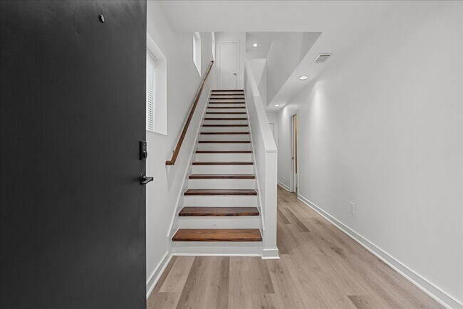 Foto del edificio - 2453 Wentworth St