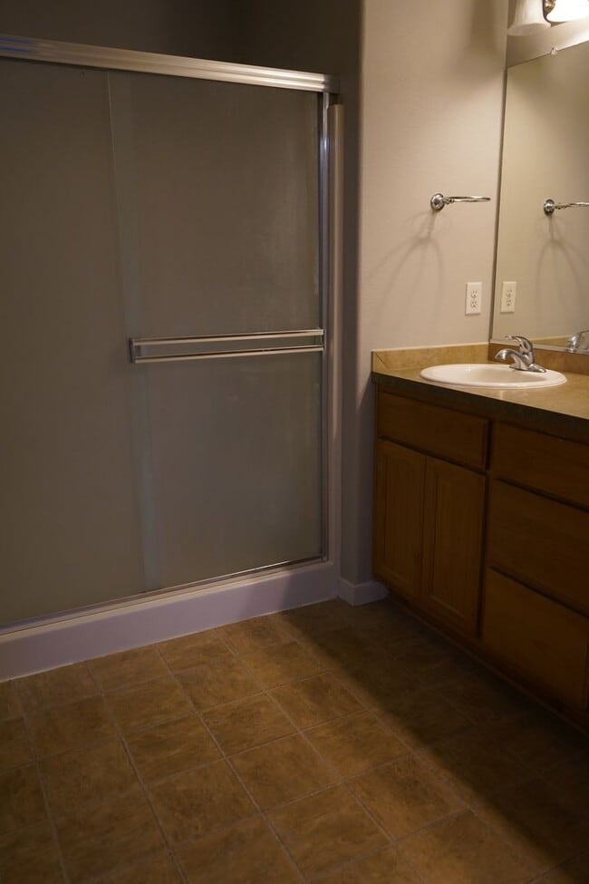 Building Photo - 4316 NE 58th Cir