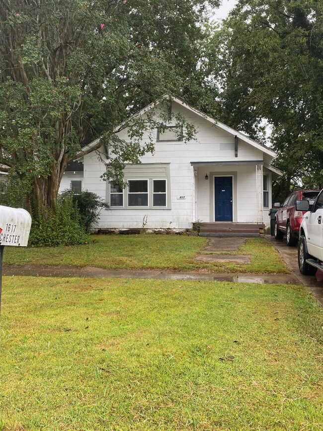 Building Photo - 1617 Dorchester Ave