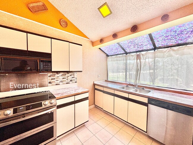 Foto del edificio - 503 Ranch Trail