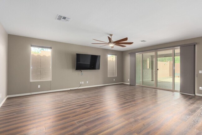 Foto del edificio - 27025 N 69th Ln