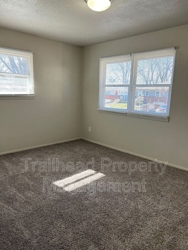 Foto del edificio - 3327 S Oxford Ave