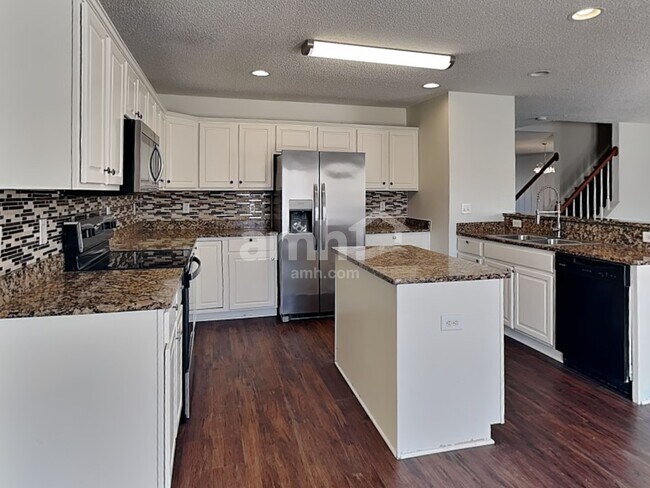 Foto del edificio - 2410 Highland Park Dr