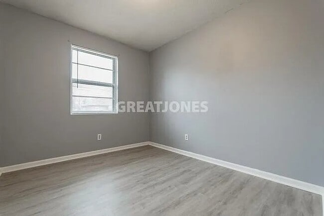 Foto del edificio - 428 W Lakeside Ave