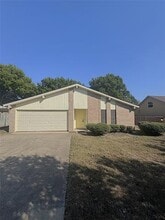 Building Photo - 1722 Highgate Dr