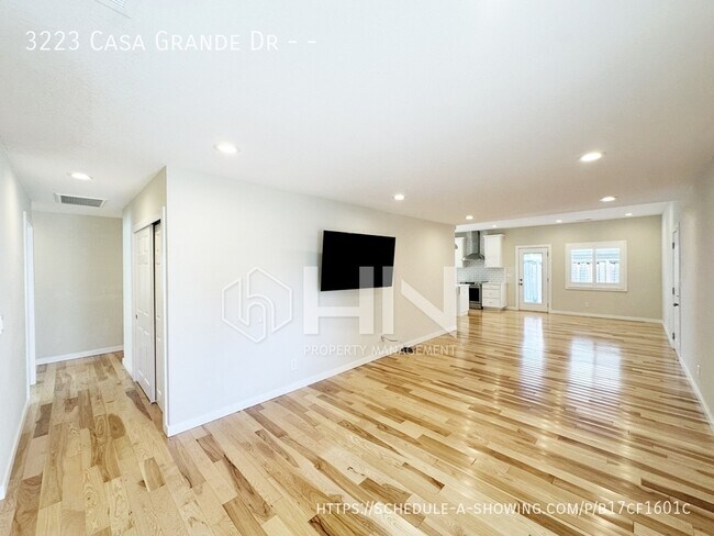 Foto del edificio - 3223 Casa Grande Dr