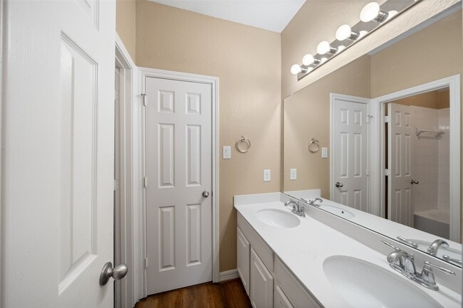 Foto del edificio - 13423 Astley Acres Ln