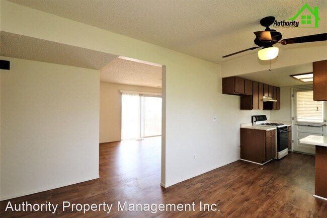 Foto del edificio - 3 br, 2 bath House - 862 Springer