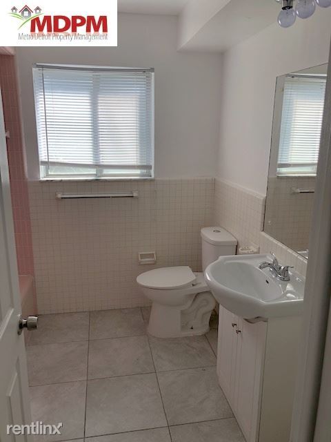 Foto del edificio - 2 br, 1 bath  - 14810 Joy Rd Apt 101