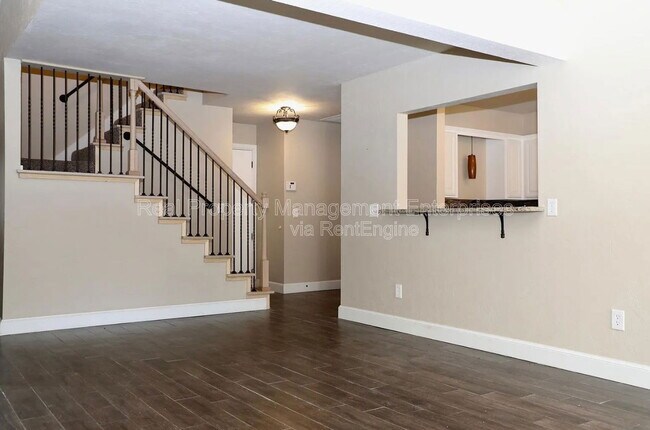 Foto del edificio - 5805 Hefner Village Ct